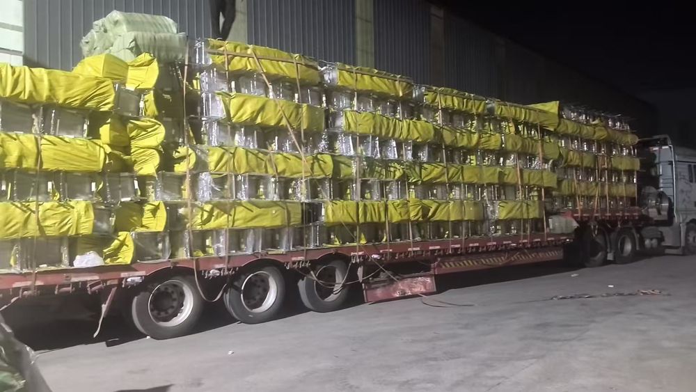 Стуля прозрачный