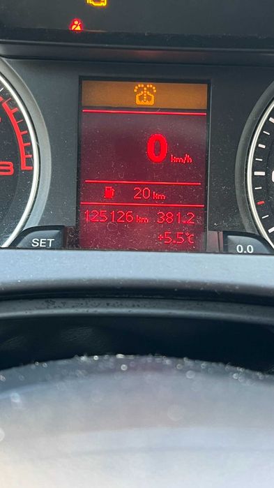 Dezmembrari/Dezmembrez Audi A4 B8 1.8 Tfsi CABB 160cp VOLAN STANGA