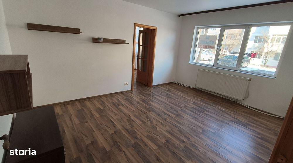 Vand/Schimb Apartament 2 Cam. Parter Central Cabinet/Spatiu Comer. !!!