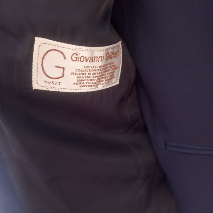 Продается костюм брюк