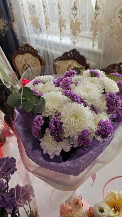 Продам цветы подарины 06.04