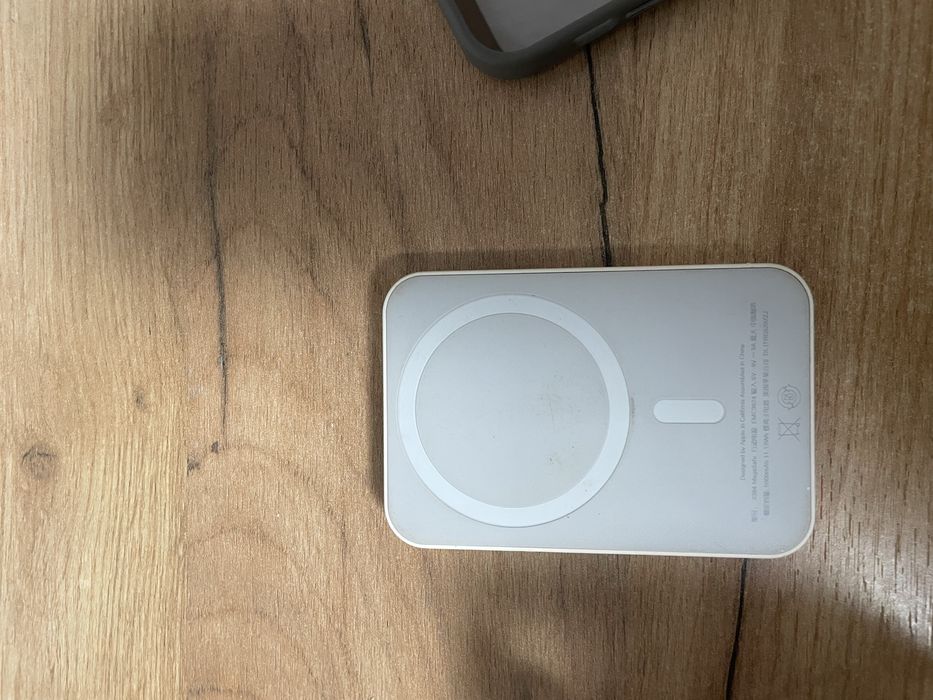 Паром банк iPhone белый
