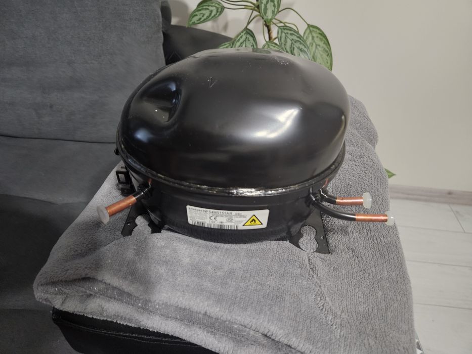 Компресор за хладилник,НОВ