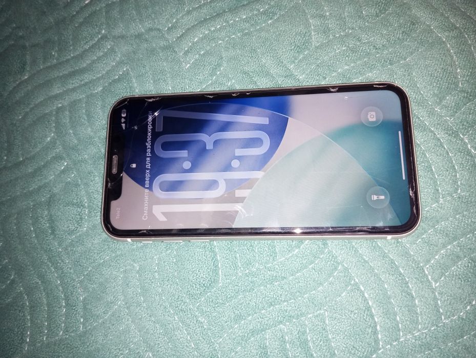 Продам айфон  11