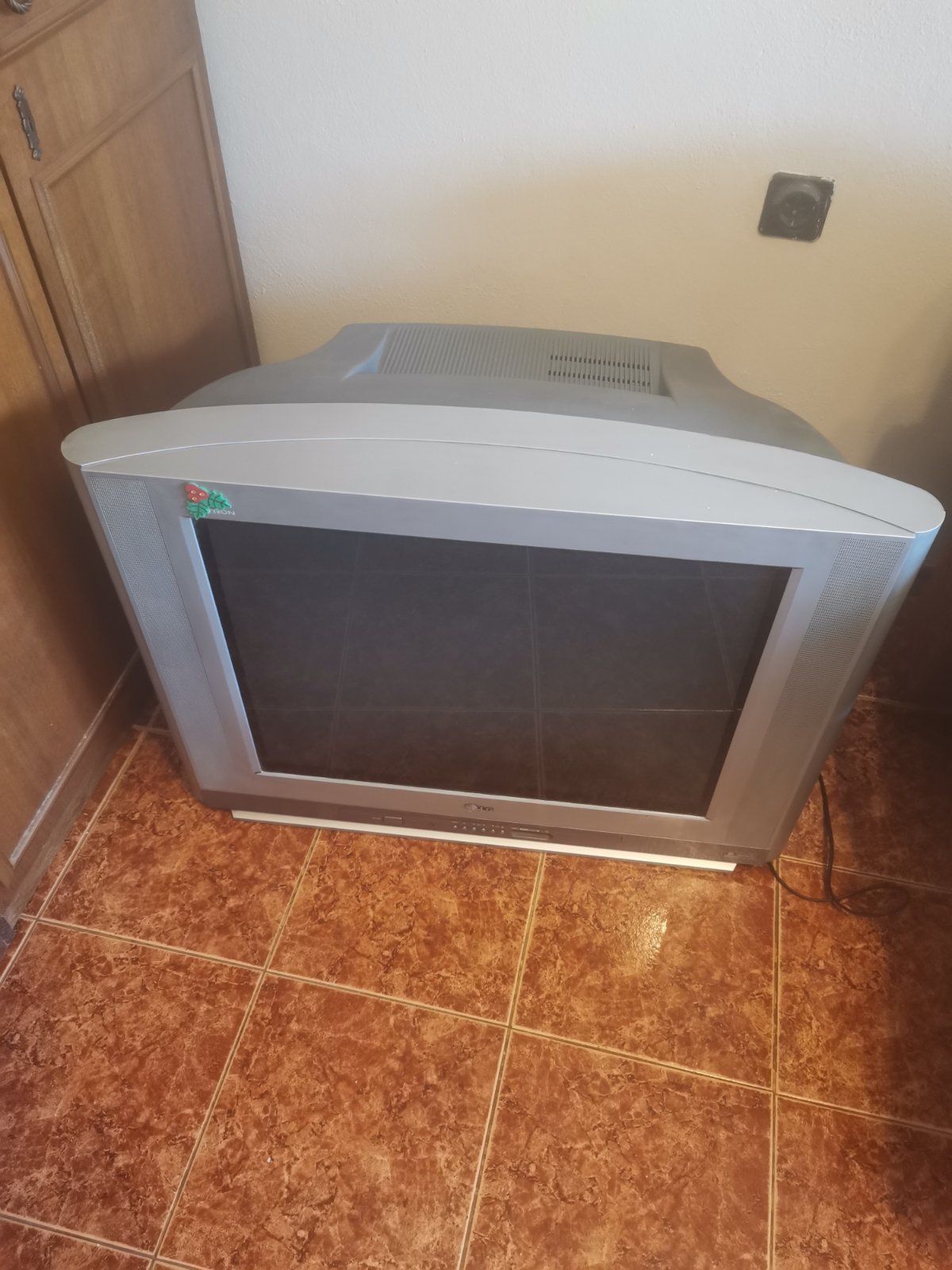Продавам телевизор LG 29 -инча кинескоп гр. Ихтиман • OLX.bg
