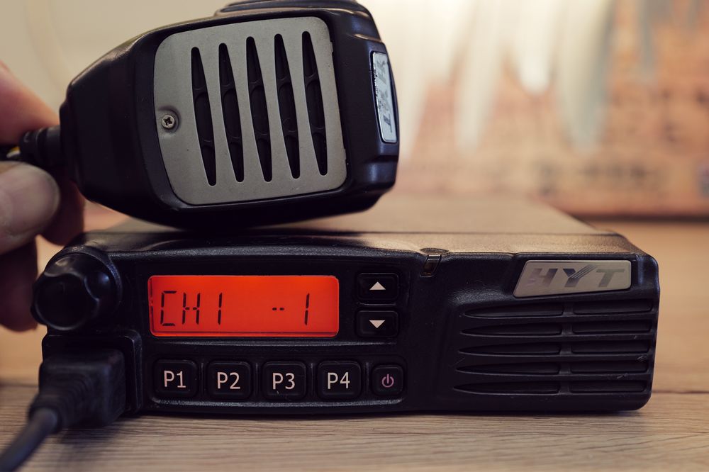 Statie radio Hytera VHF 137-174 Mhz HYT TM-610V 25W radioamatori