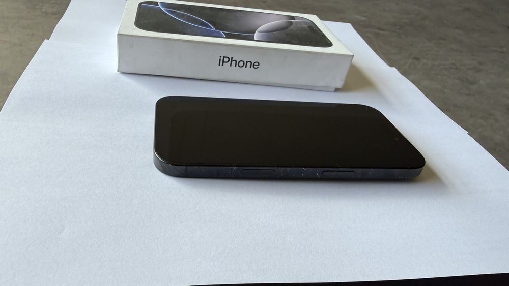 Iphone 16 pro black titanium