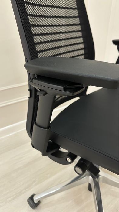 Новое офисное кресло