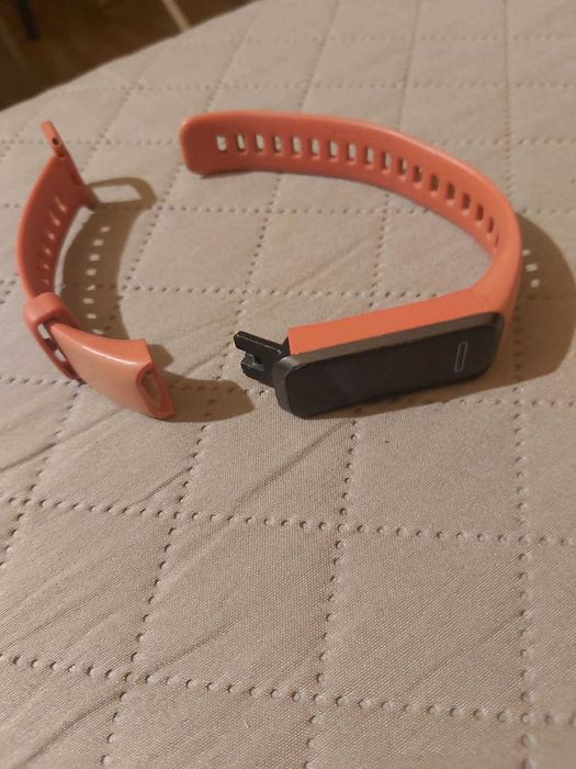 Продавам смарт гривна ,,Huawei,,