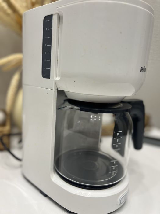 Кофеварка Braun.