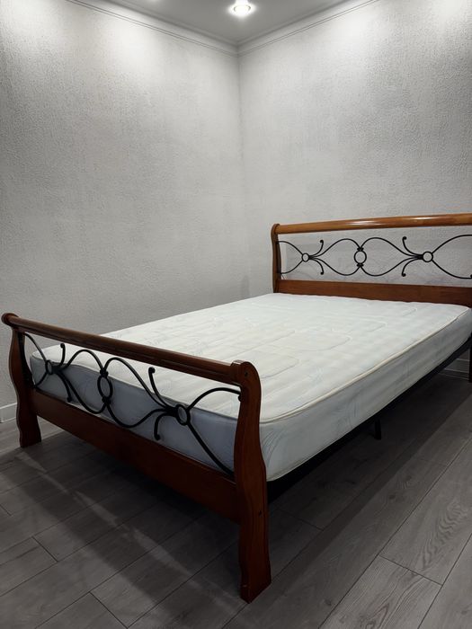 Продам кровать 1.5