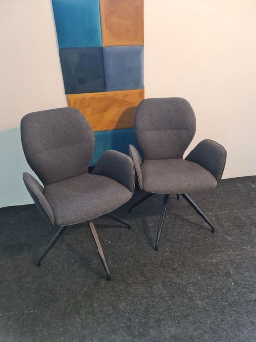 Set doua scaune tapitate si rotative