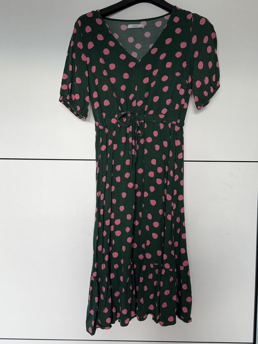 Три рокли с различни десени