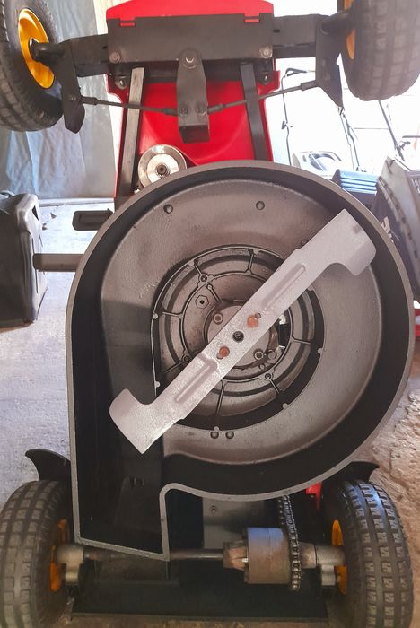 Tractoras tuns iarbă WOLFGARTEN SCOOTER Tecumseh 6HP 4TIMPI Masa 60CM