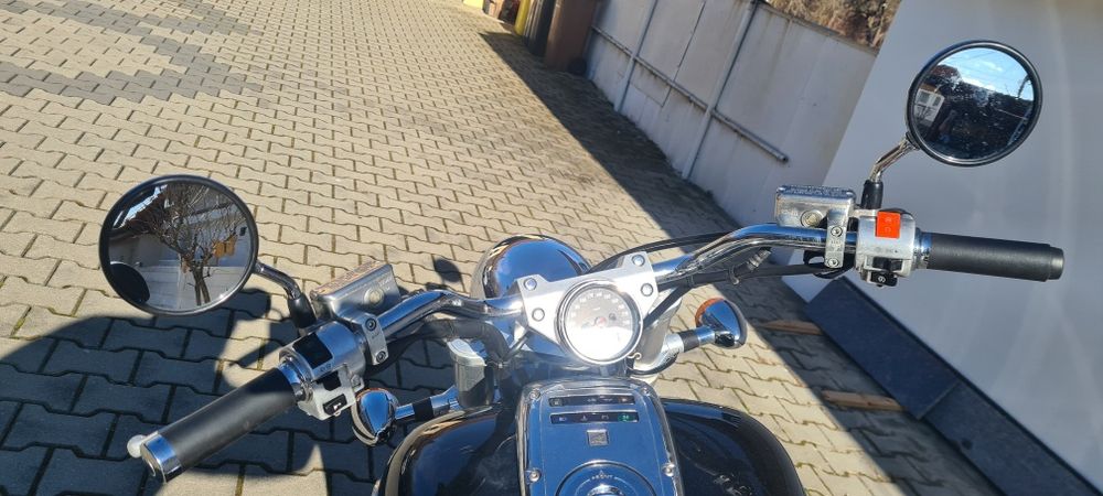 Honda vtx 1800 an fabricatie 2002