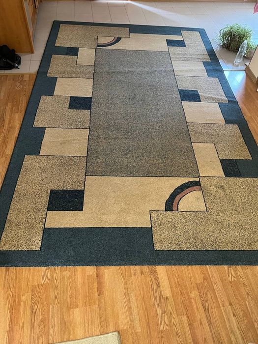 Продам ковёр, длина 2.5х4