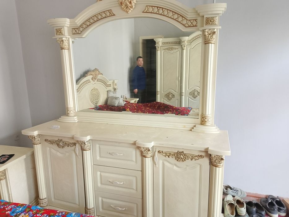 Мебель спальни трюмо