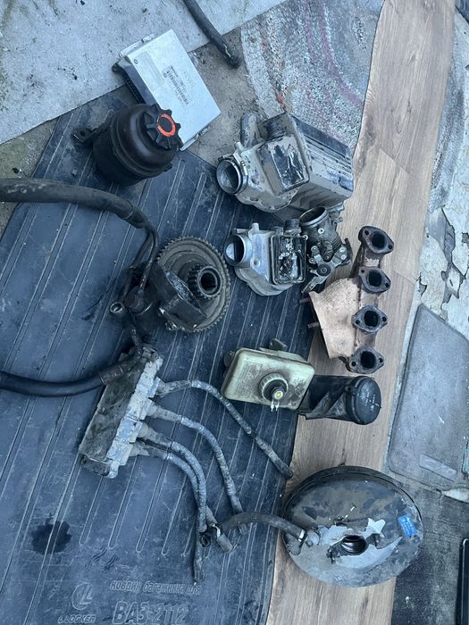Продам запасти на бмв е36