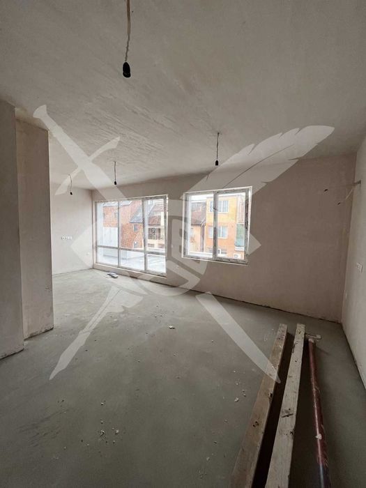 Продава се Четиристаен апартамент в Варна, Цветен квартал - 131 кв.м за 1756 €/кв.м - Снимка #1