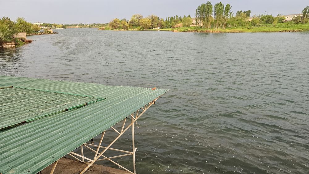 Продаётся дача (дом) на берегу ташморя 6+1 сотых.