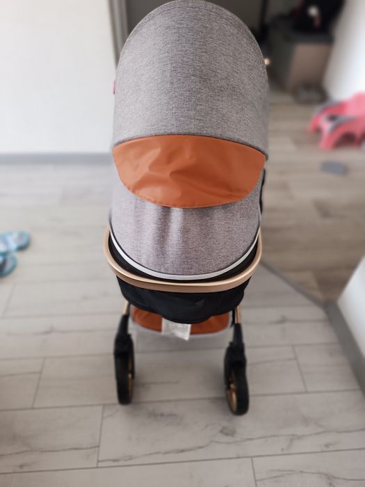 Продам коляску почти новая