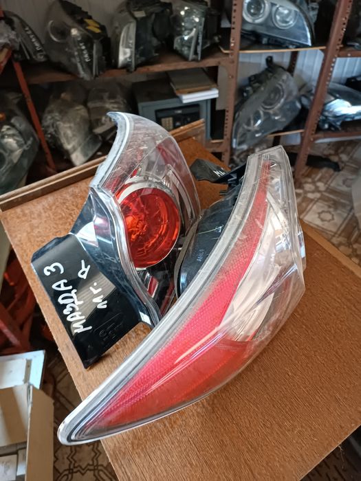 Мазда 3, 2011 стопове