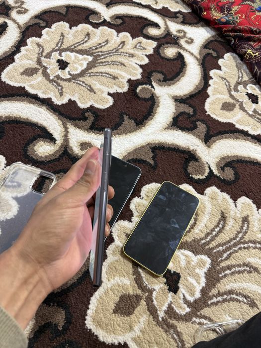 samsung note 20 holati juda zur