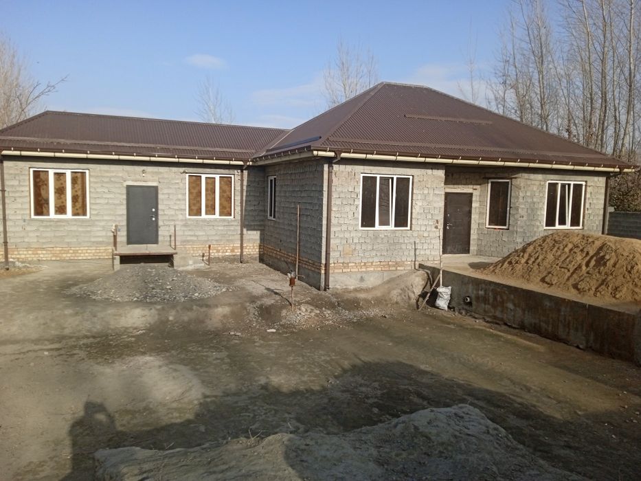 Uy sotiladi manzil Jomboy tumani Kattaqishloq