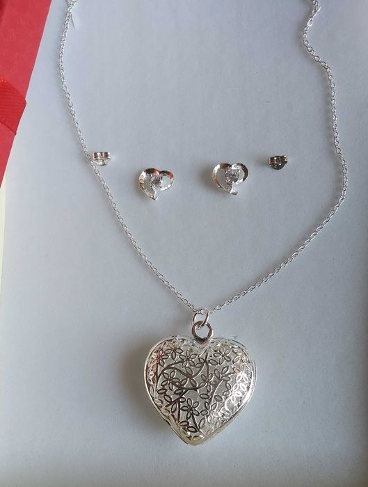 Сребърен комплект 2 части. Разпродажба.Последен,1 бр комплект в кутия.