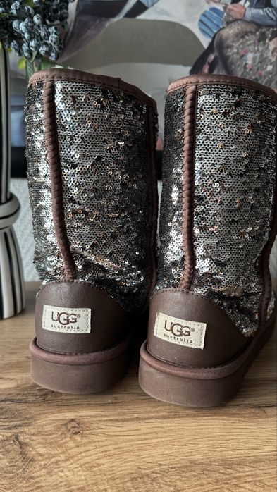 Дамски UGG номер 40