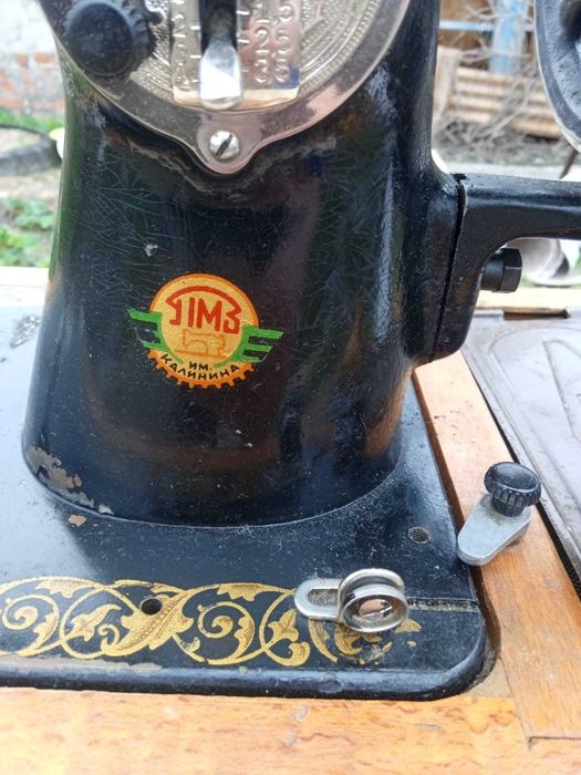 Продам ручную швейную машинку