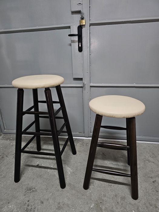 Чисто Нови Бар табуретки от Бук налични 200 бр.
Чисто Нови Бар табурет