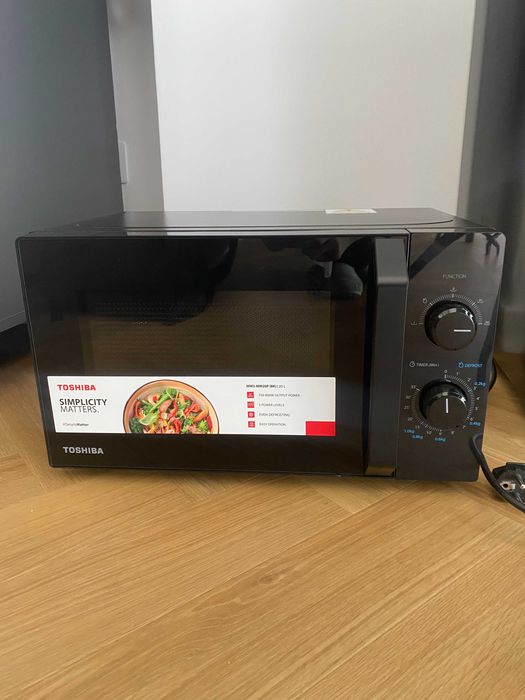Cuptor microunde Toshiba Nou