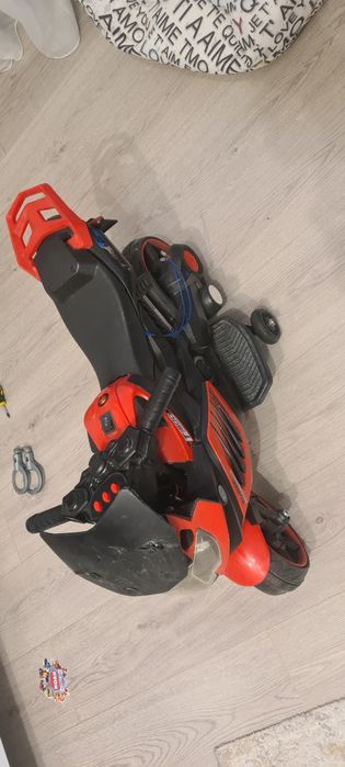 Motoreta electrica cu melodii si lumini