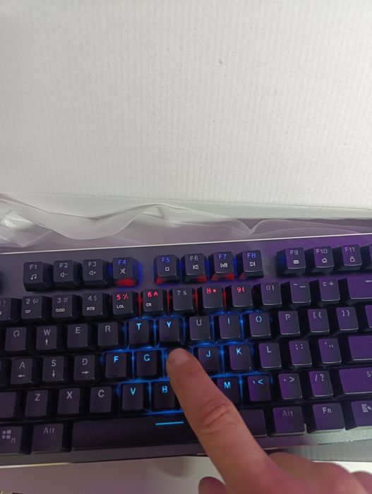 Cel mai mic preț Tastatura MeeTion mecanica iluminata nouă