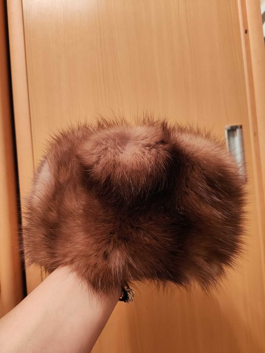 Зимняя меховая шапка