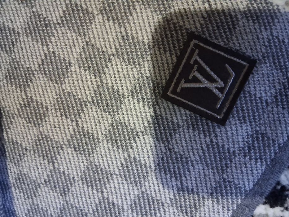 Vand louis vuitton fular