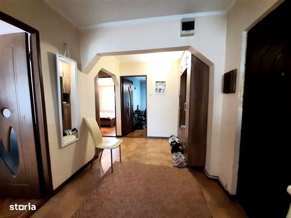 Vand apartament 3 camere, decomandate, Micro 17, Satu Mare