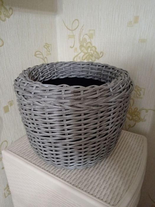 Кашпо из ротанга