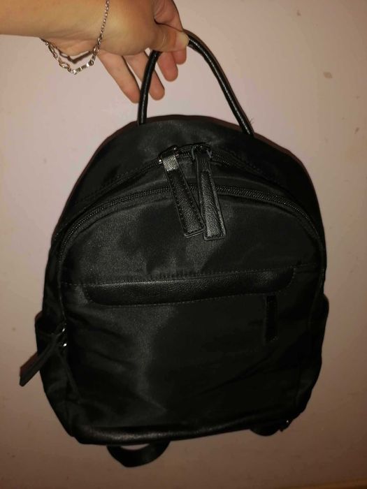 Нова дамска раница