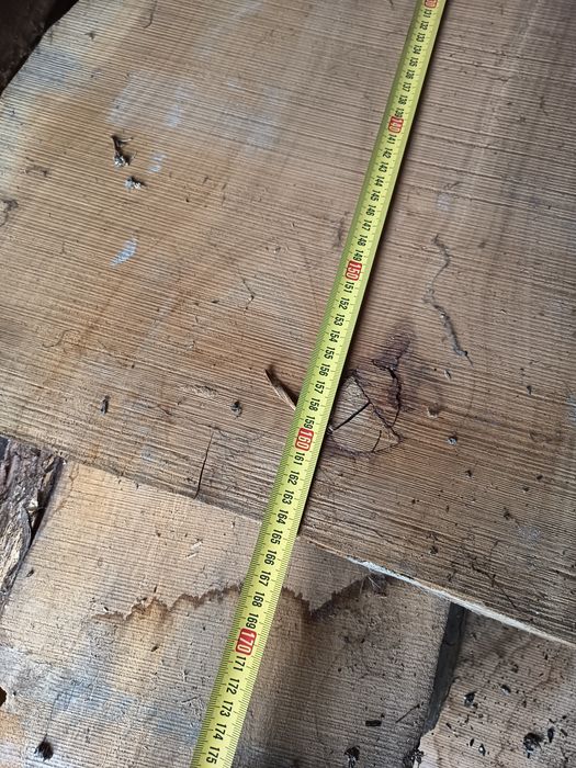 Vând dulapi nuc și cireș