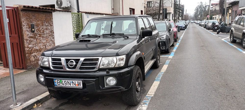 Nissan Patrol Nissan Patrol 2004 - 177000 km al doilea proprietar
