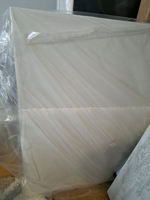 Чисто ново единично легло-неразопаковано.