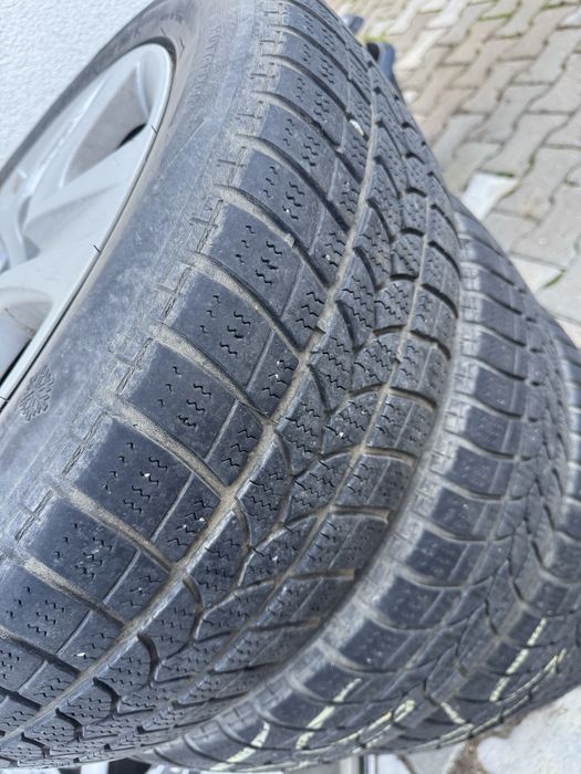 Vand Jante tabla cu capace opel insignia 5x120 225 55 17 iarna