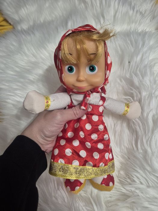 Papusa Masha si ursul