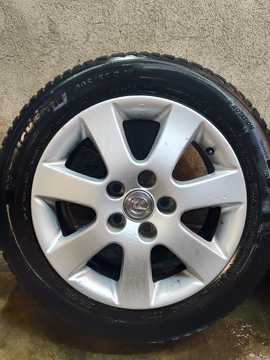 Оригинални джанти с гуми Toyota Lexus 16 5x114.3