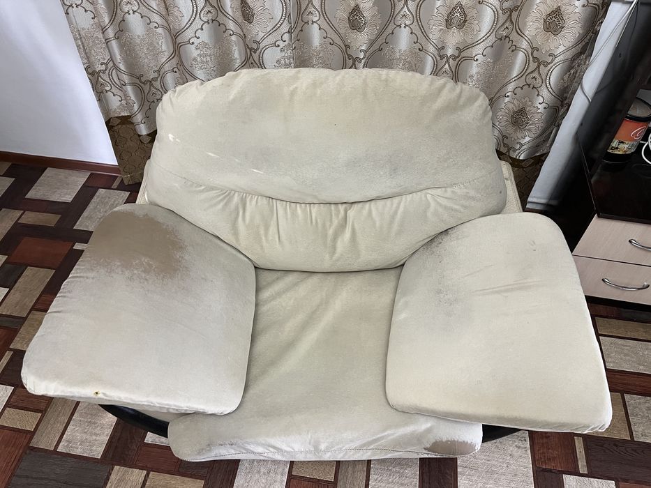 Комплект мягкой мебели!