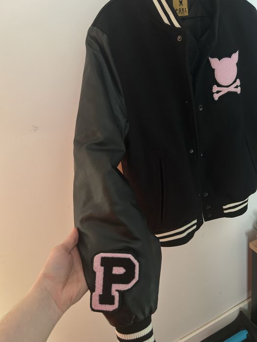 Geaca Porc + patch roz cadou