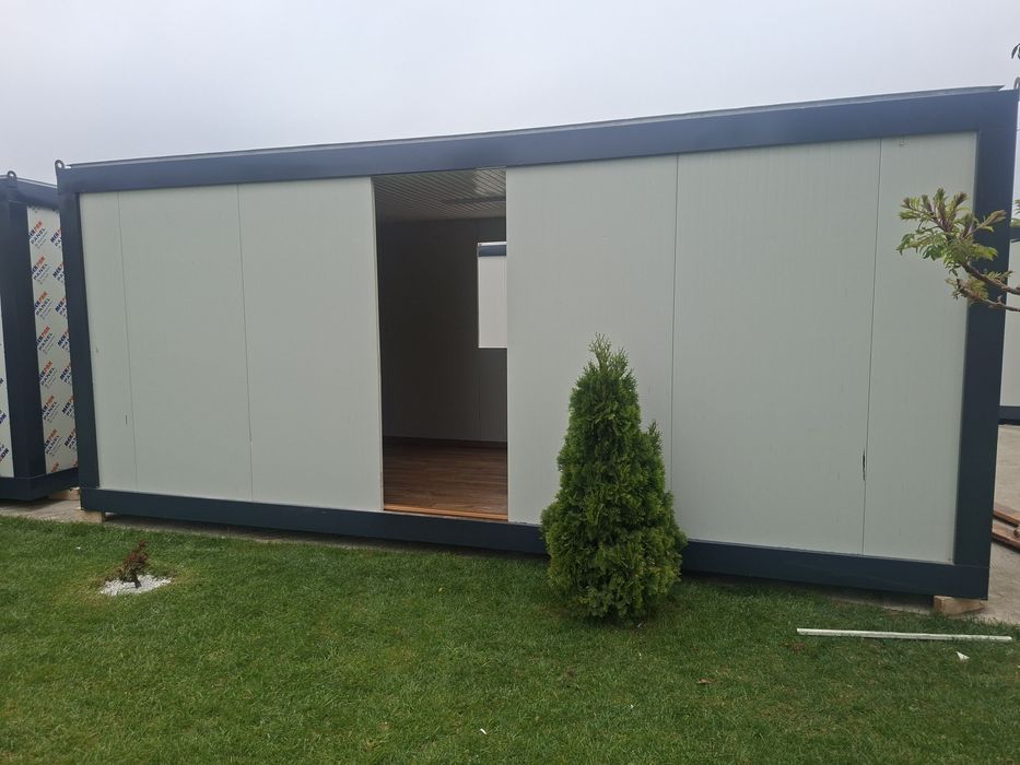 Containere modulare din panouri sandwich – soluții flexibile pentru spații moderne

Oferim containere modulare realizate din panouri sandwich, concepu