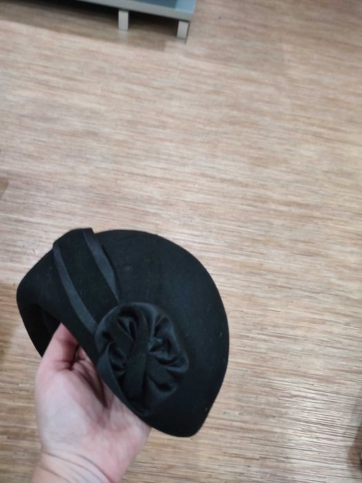 Продам фетровую шляпку